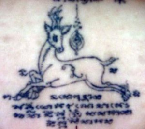 Sak Yant Kwang Liaw Hlang - Deer turning its head backwards