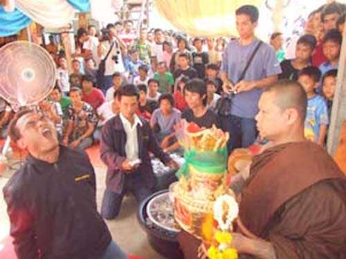Pra Ajarn Hlek Dam Wai Kroo Ceremony at Wat Nern Pattana